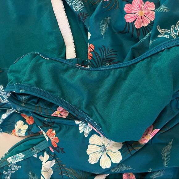 New O’Neill Lucy Teal Floral Print One-Piece Swimsuit - Picture 5 of 7